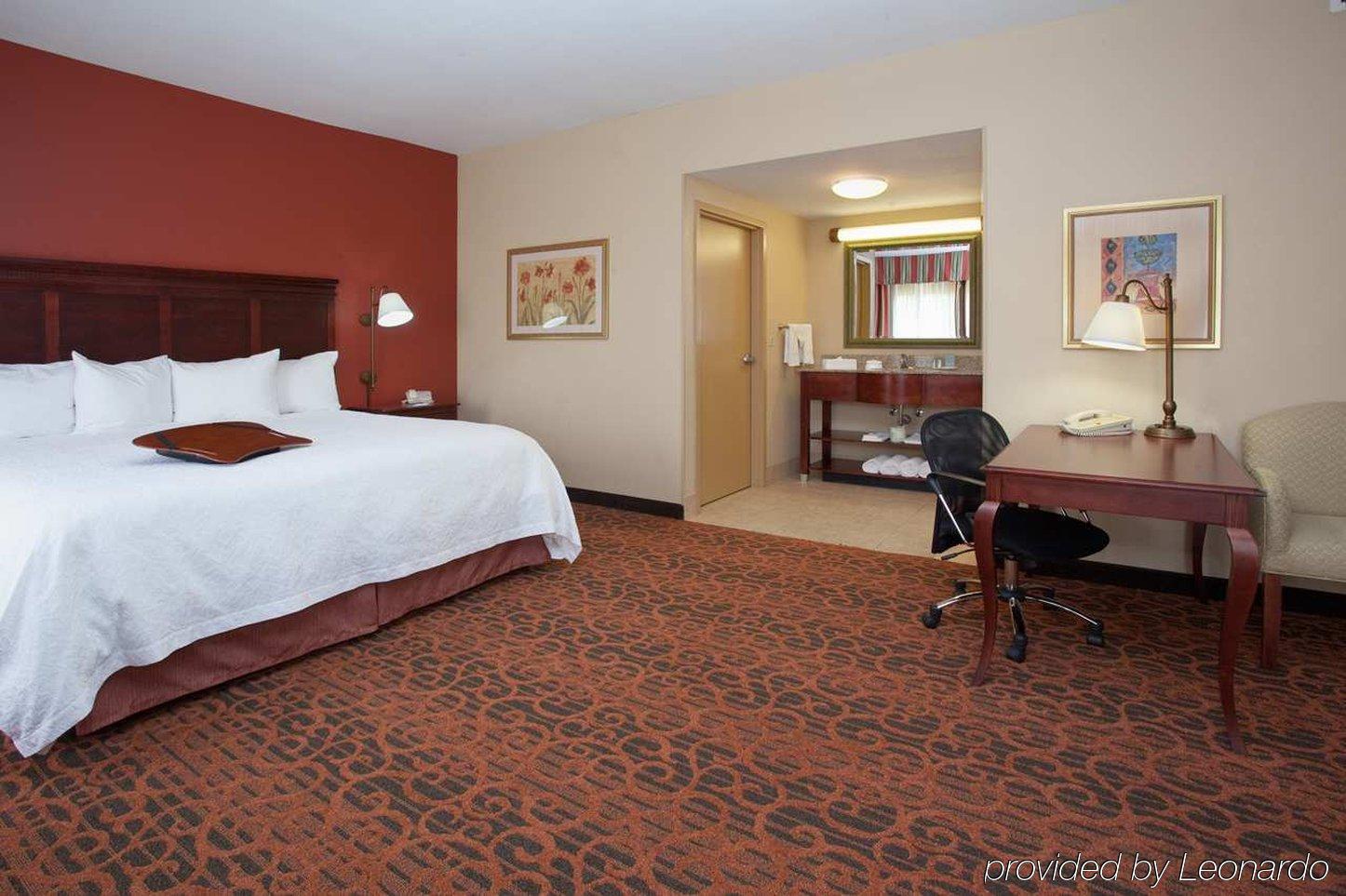 Hampton Knoxville-west At Cedar Bluff Hotel 3*